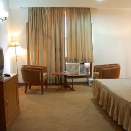 Hotel Sita Manor Гвалиор Екстериор снимка