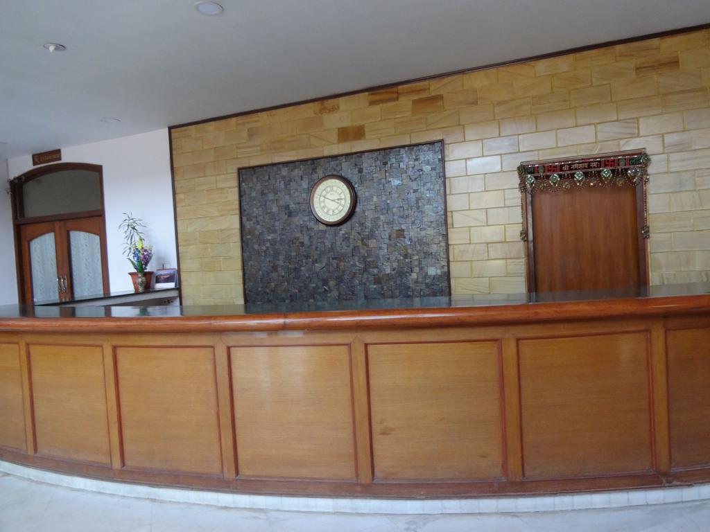 Hotel Sita Manor Гвалиор Екстериор снимка