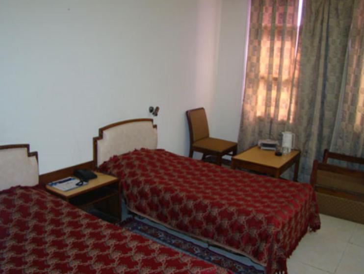 Hotel Sita Manor Гвалиор Стая снимка