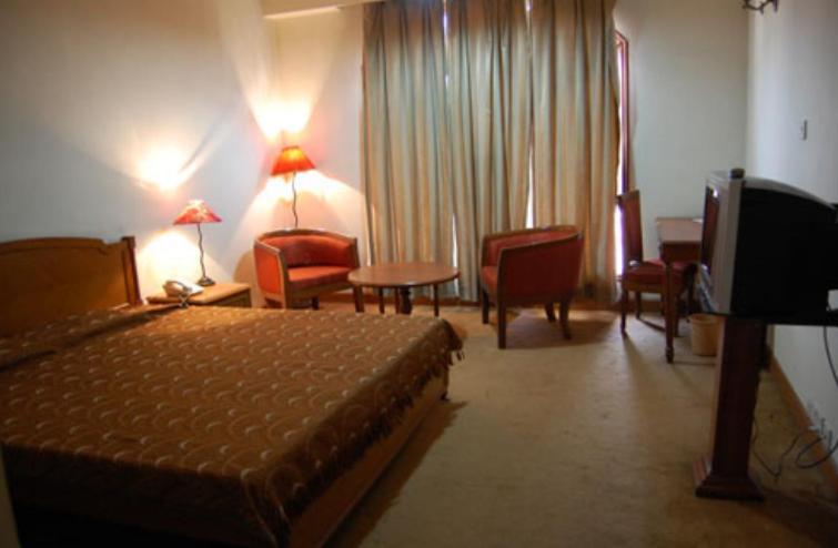 Hotel Sita Manor Гвалиор Стая снимка