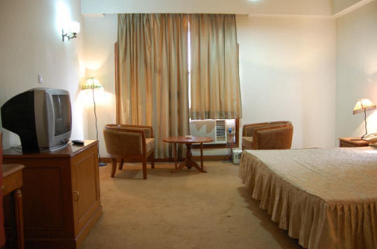 Hotel Sita Manor Гвалиор Екстериор снимка