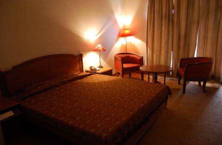 Hotel Sita Manor Гвалиор Екстериор снимка