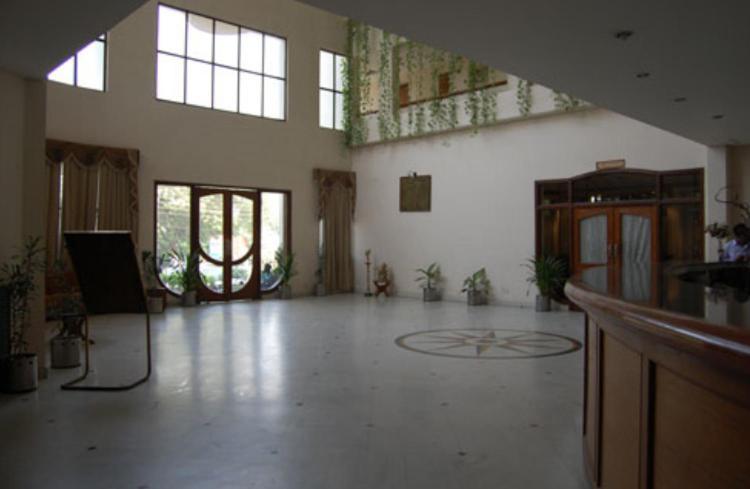 Hotel Sita Manor Гвалиор Екстериор снимка