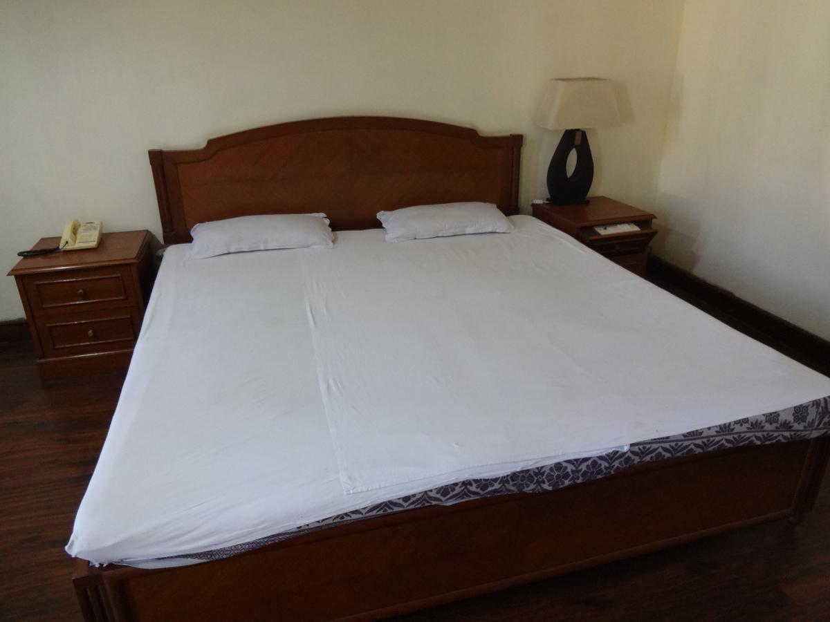 Hotel Sita Manor Гвалиор Стая снимка