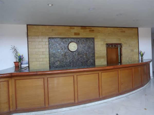 Hotel Sita Manor Гвалиор Екстериор снимка